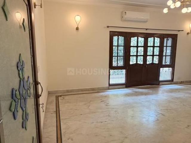 Flat for rent in Sector 16, Gurugram