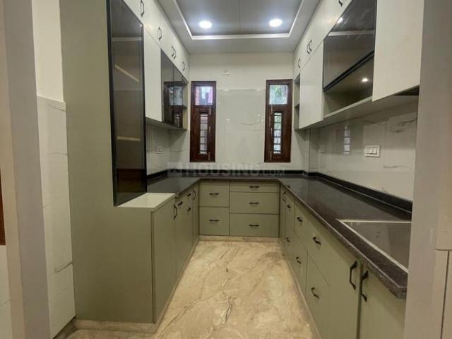 Flat for sale in North Delhi, Deri