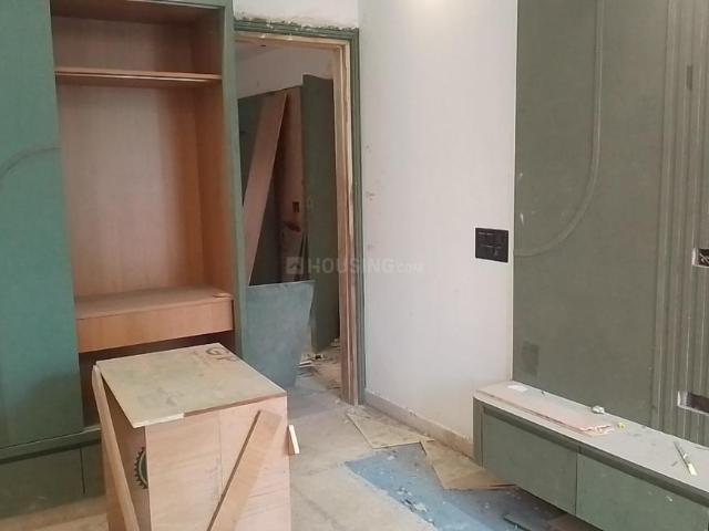 Flat for sale in North Delhi, Deri