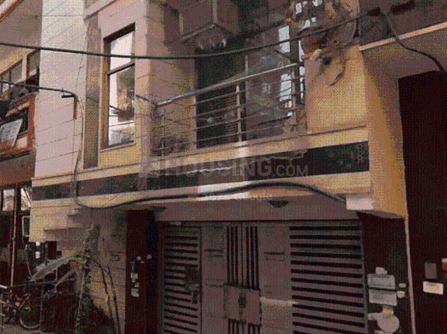 Flat for sale in North Delhi, Deri