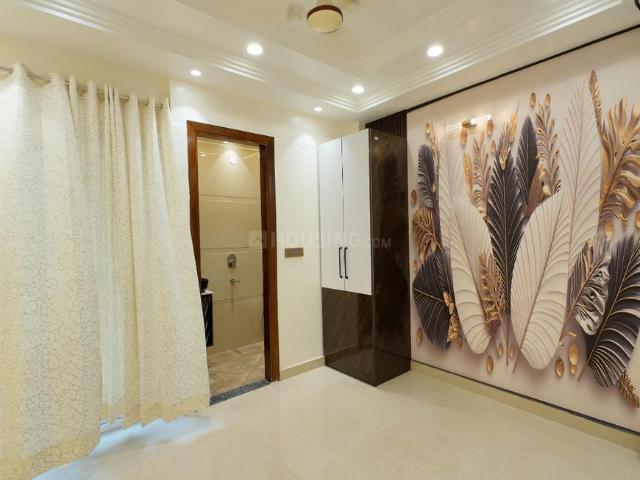 Flat for sale in South West Delhi, Deri