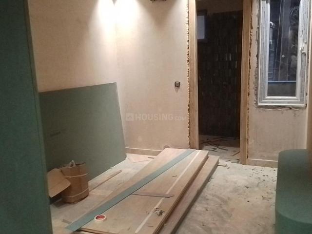 Flat for sale in North Delhi, Deri