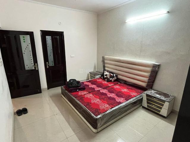 Flat for sale in North Delhi, Deri
