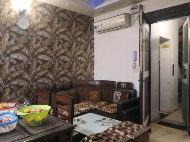 Flat for sale in North Delhi, Deri