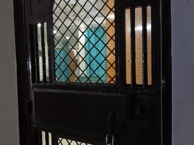 Flat for rent in South West Delhi, Deri