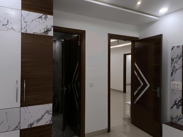 Flat for sale in North West Delhi, Deri