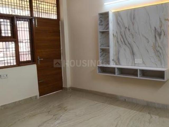 Flat for sale in North West Delhi, Deri