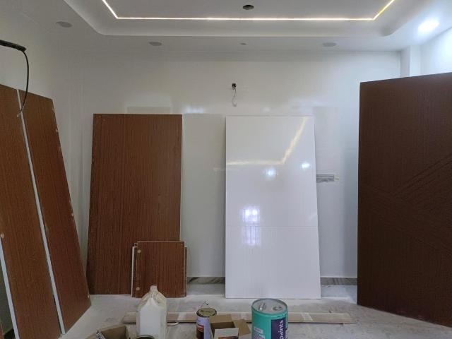 Flat for sale in North West Delhi, Deri