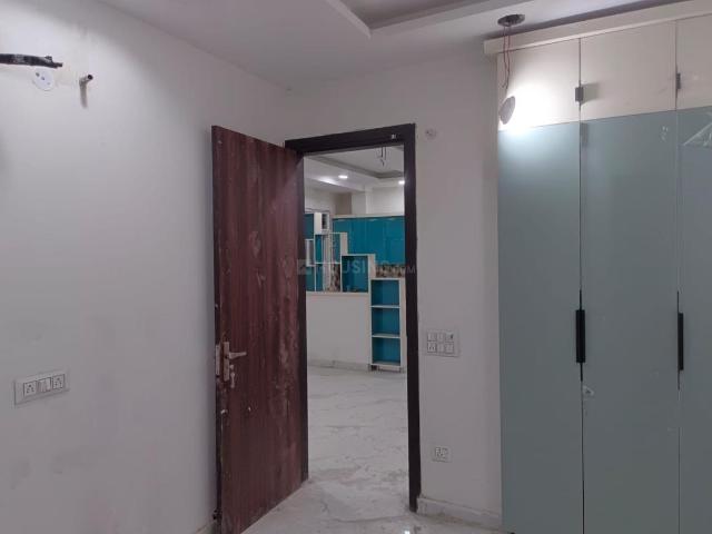 Flat for sale in North West Delhi, Deri