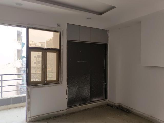 Flat for sale in North West Delhi, Deri