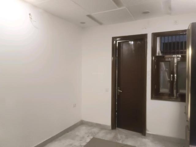 Flat for sale in North West Delhi, Deri