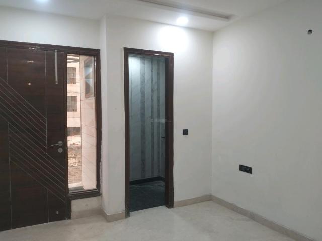 Flat for sale in North West Delhi, Deri