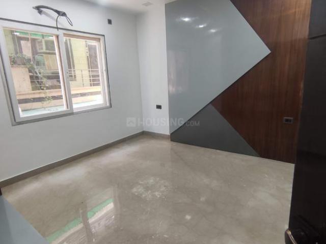 Flat for sale in North West Delhi, Deri