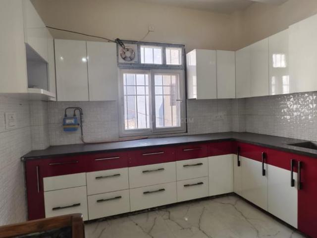 Flat for rent in South West Delhi, Deri