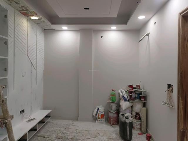 Flat for sale in North West Delhi, Deri