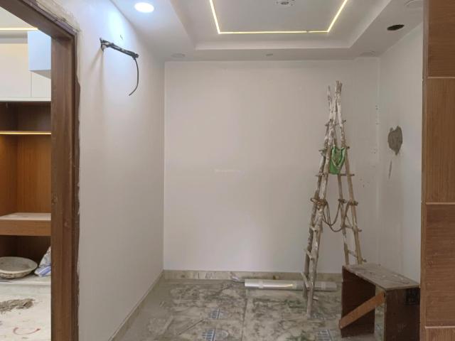 Flat for sale in North West Delhi, Deri