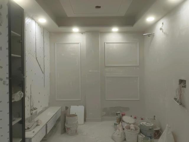 Flat for sale in North West Delhi, Deri