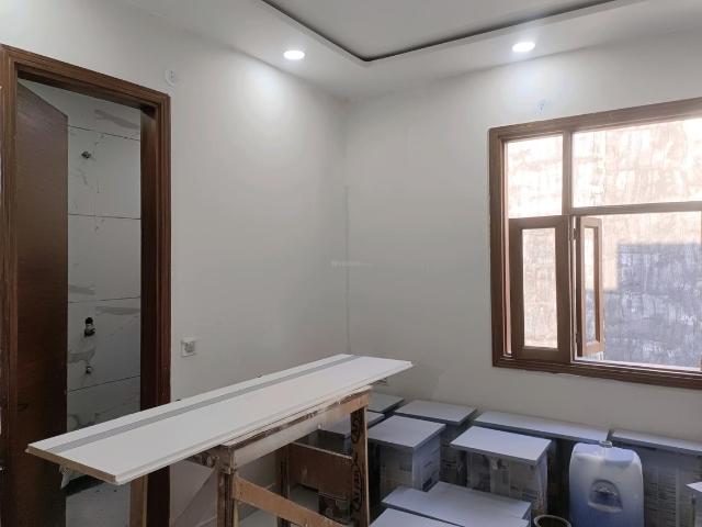 Flat for sale in North West Delhi, Deri