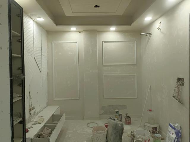 Flat for sale in North West Delhi, Deri