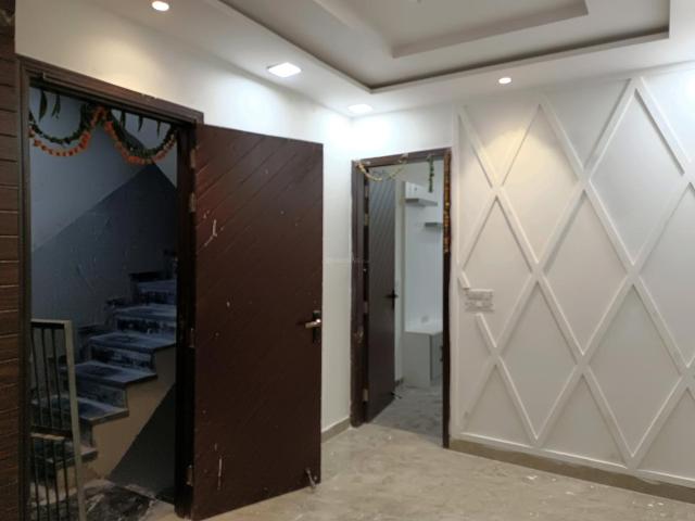 Flat for rent in Rohini, Delhi