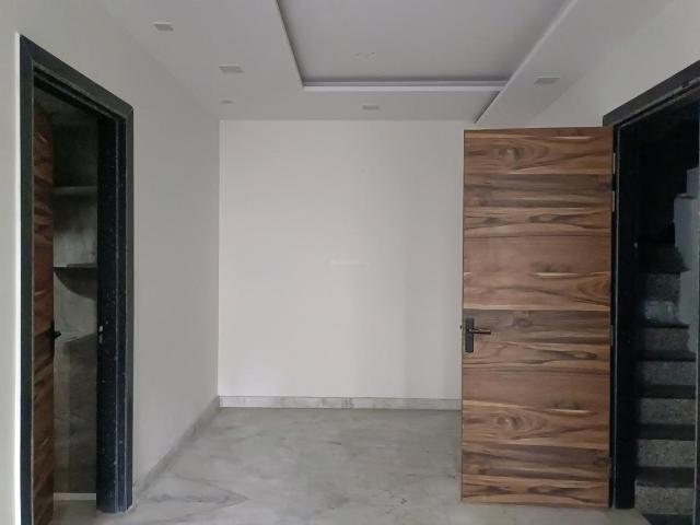 Flat for sale in North West Delhi, Deri