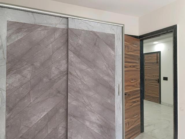 Flat for sale in Abdullahpur