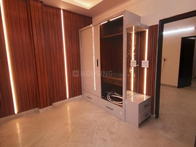 Flat for sale in North West Delhi, Deri
