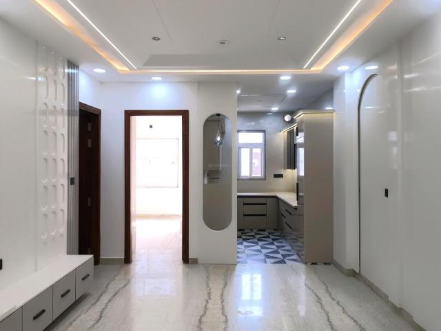 Flat for sale in North West Delhi, Deri