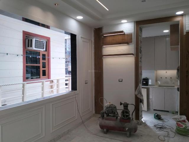 Flat for sale in North West Delhi, Deri