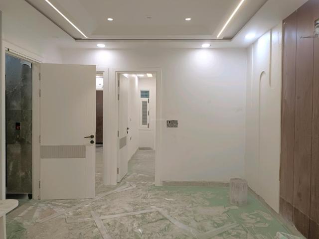 Flat for sale in North West Delhi, Deri
