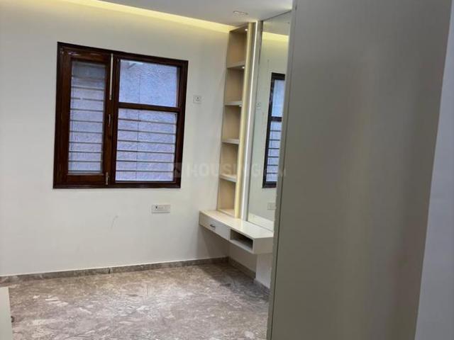Flat for sale in Abdullahpur