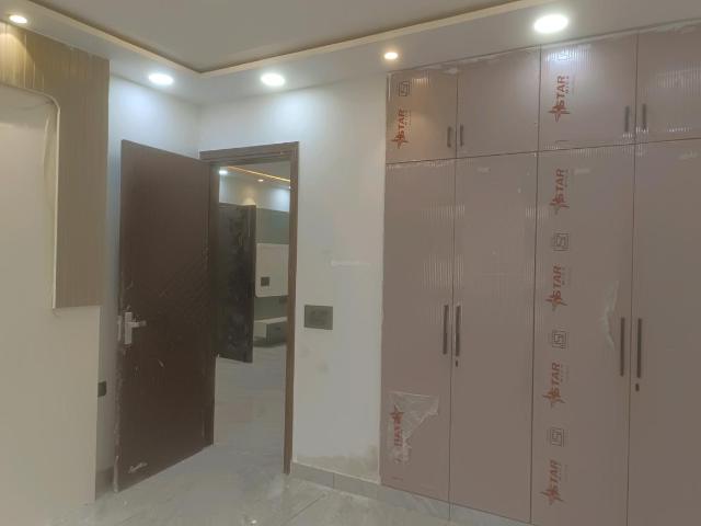 Flat for sale in North West Delhi, Deri