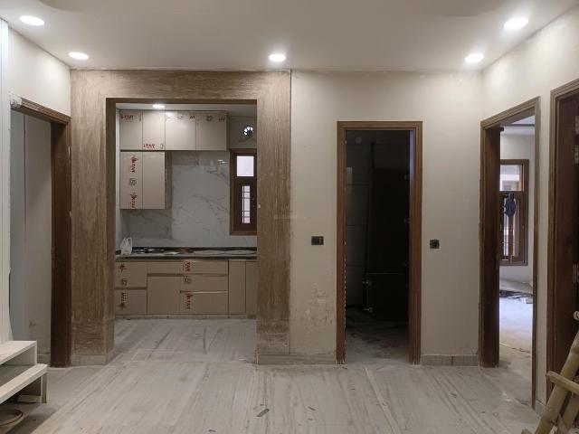 Flat for sale in North West Delhi, Deri