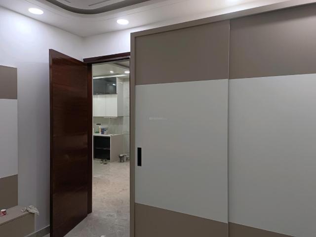 Flat for sale in North West Delhi, Deri