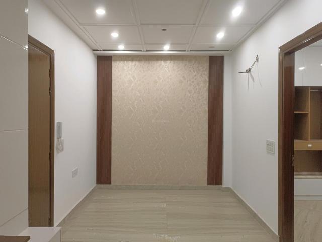 Flat for sale in North West Delhi, Deri