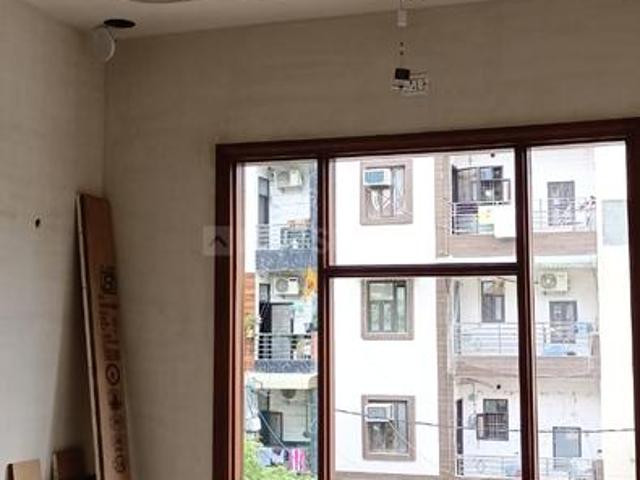 Flat for sale in Abdullahpur