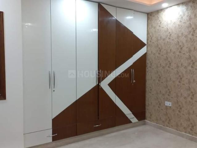 Flat for sale in North Delhi, Deri