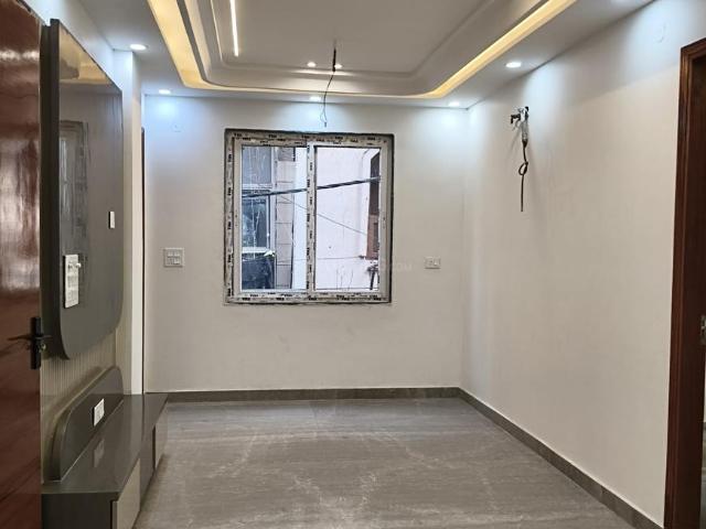 Flat for sale in North Delhi, Deri