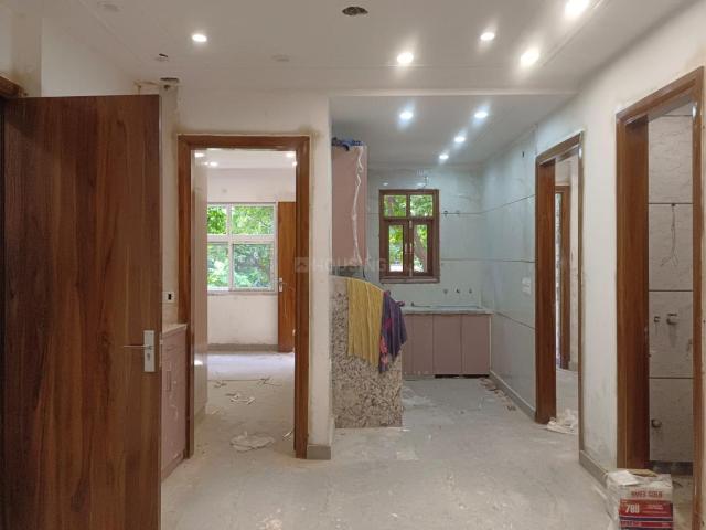 Flat for sale in North Delhi, Deri
