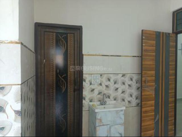 Flat for rent in North West Delhi, Deri
