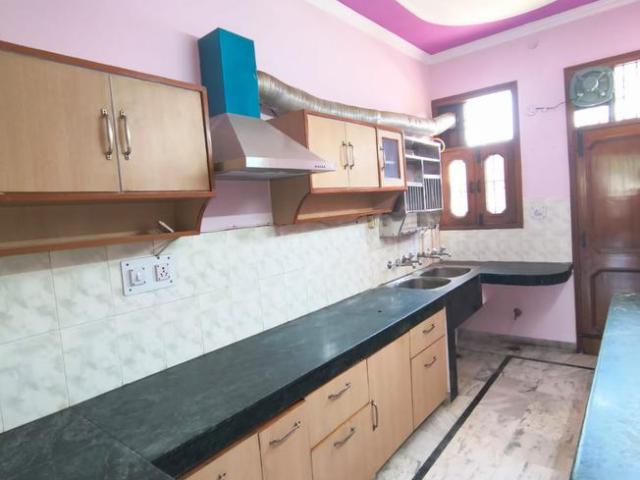 Flat for rent in Hariana