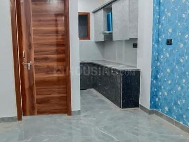 Flat for sale in North West Delhi, Deri