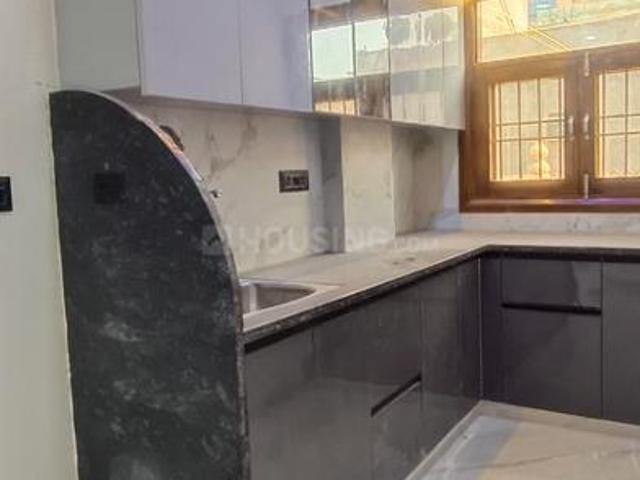 Flat for sale in North West Delhi, Deri
