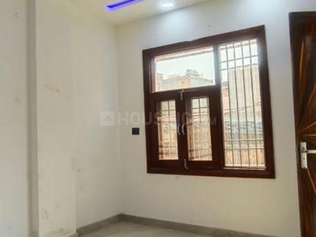 Flat for sale in North West Delhi, Deri