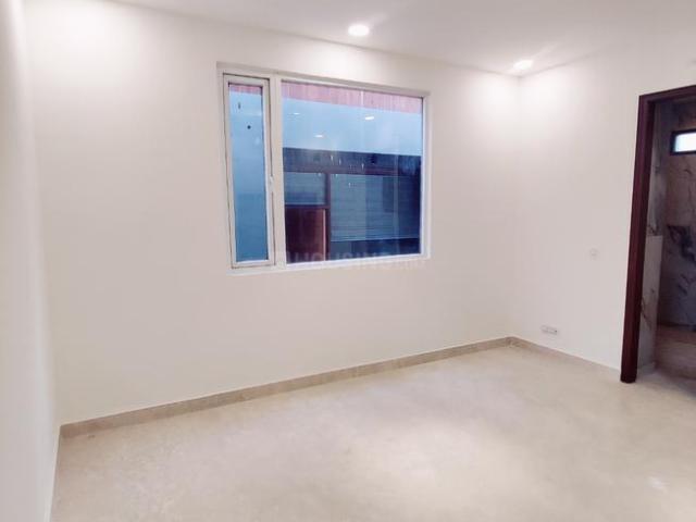 Flat for sale in North West Delhi, Deri