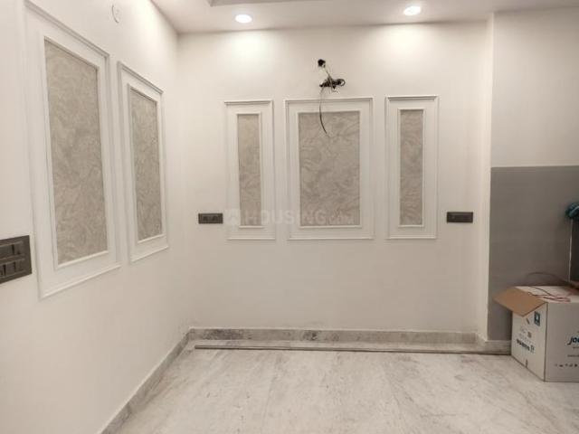 Flat for sale in North West Delhi, Deri