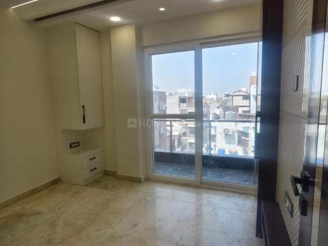 Flat for sale in North West Delhi, Deri