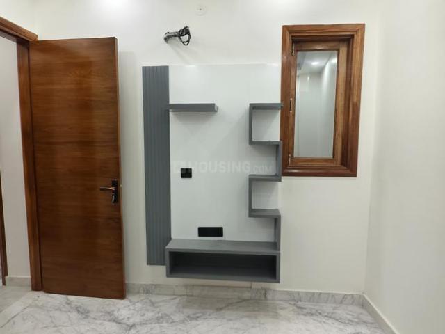 Flat for sale in North West Delhi, Deri