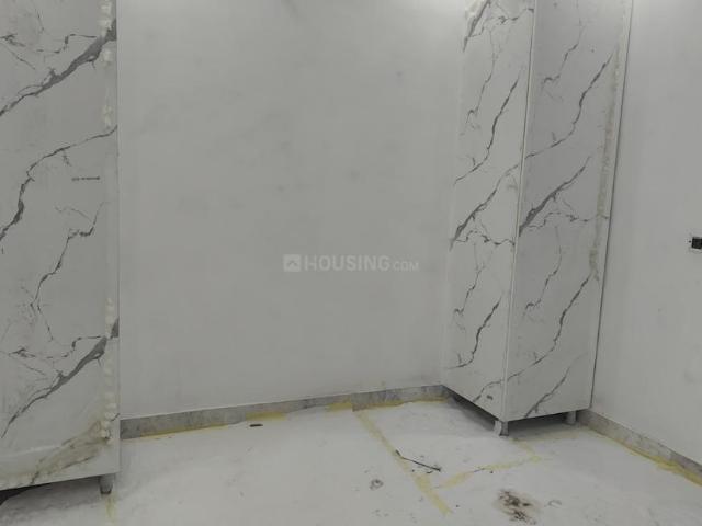 Flat for sale in North West Delhi, Deri