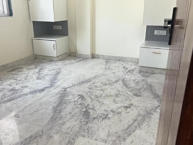 Flat for rent in North West Delhi, Deri